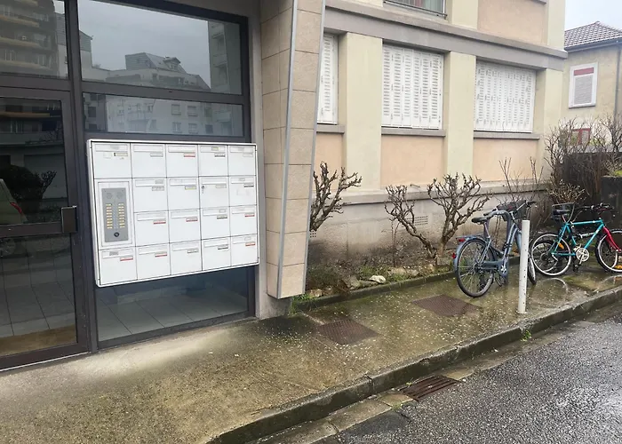 T4 Spacieux Tout Confort / Parking Gratuit Apartment Grenoble