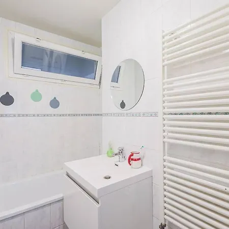 T4 Spacieux Tout Confort / Parking Gratuit Daire *